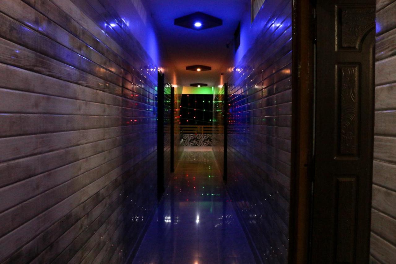 Sri Priya Lodge Dharmapuri エクステリア 写真